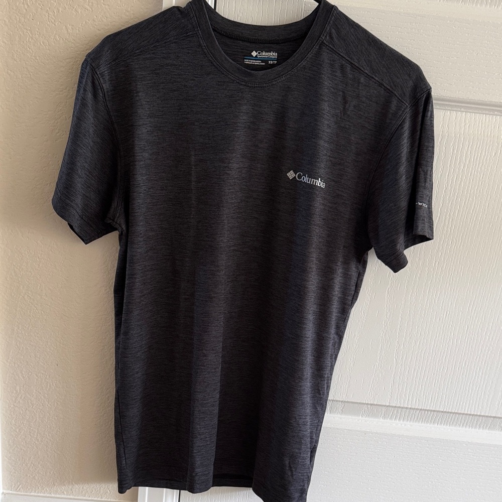 Columbia Men's Charcoal Short Sleeve Tee